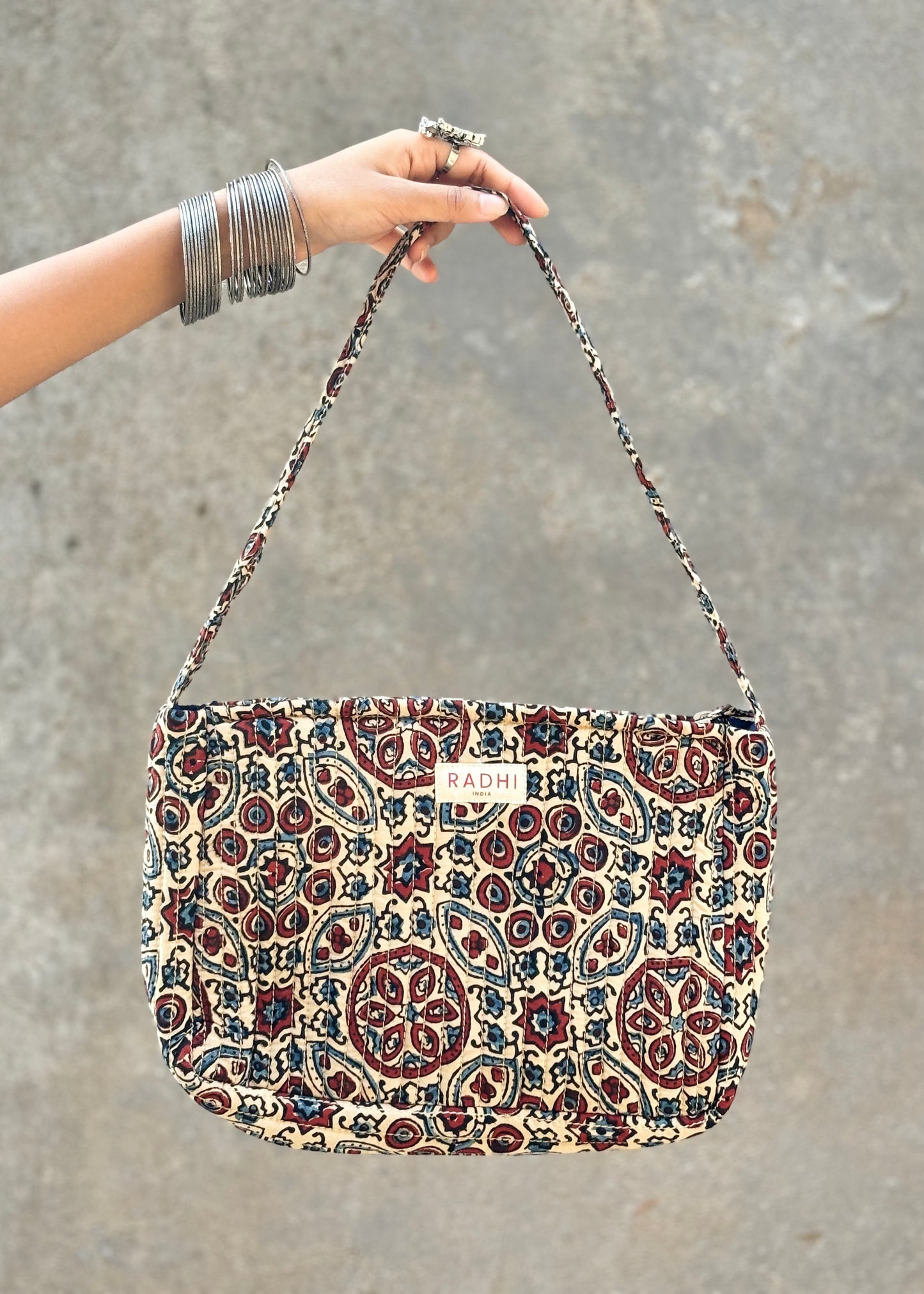Shoulder bags